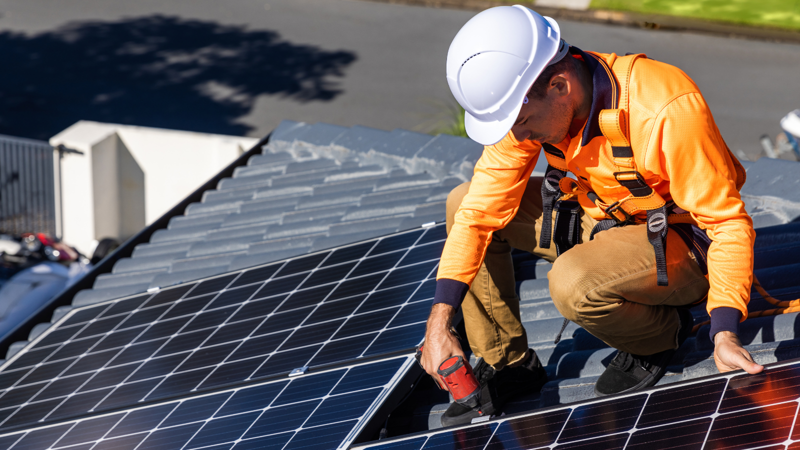 Do Solar Panels Work in Winter in the UK? A Renewable Energy