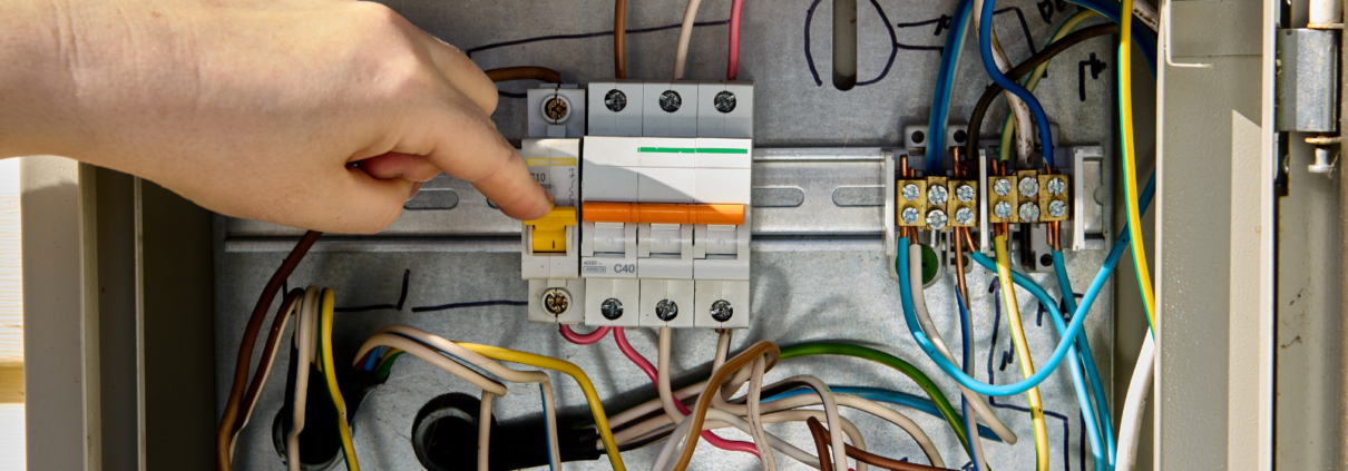What’s the Difference Between a Fuse Box and a Consumer Unit? Electrical Fault Finding in Hounslow
